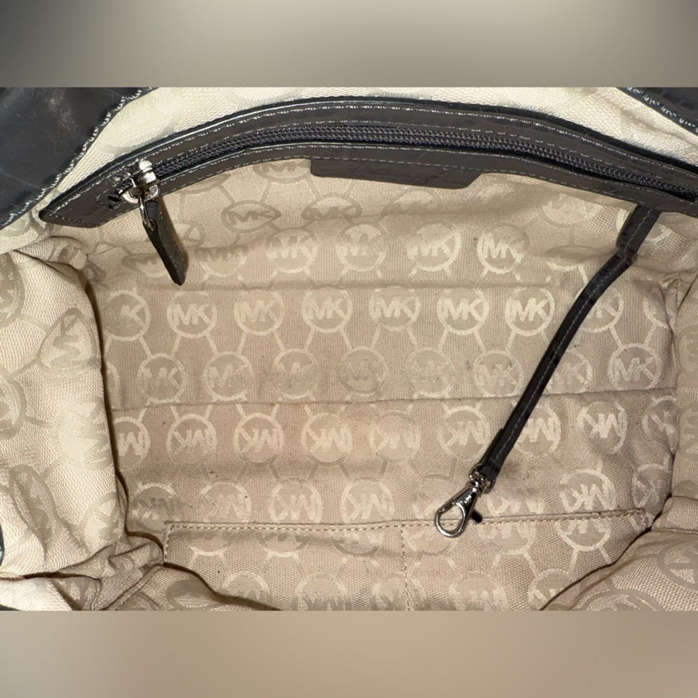 Michael Kors Hamilton gray crocodile embossed shoulder satchel purse - Picture 12 of 16